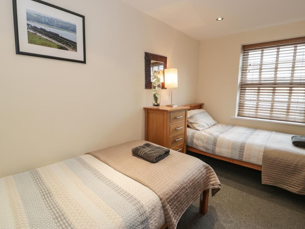 Whistle Stop Apartment Porthmadog Bagian luar foto