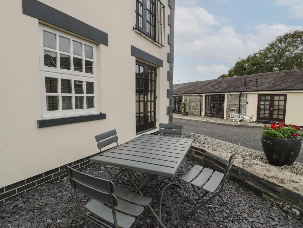 Whistle Stop Apartment Porthmadog Bagian luar foto