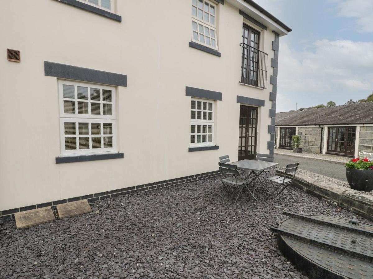 Whistle Stop Apartment Porthmadog Bagian luar foto