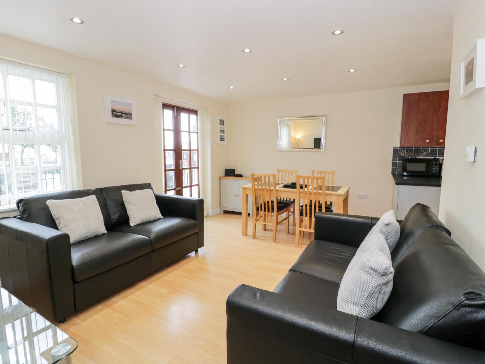 Whistle Stop Apartment Porthmadog Bagian luar foto