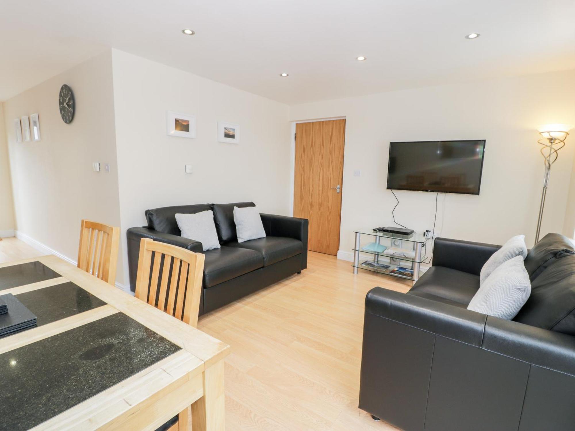 Whistle Stop Apartment Porthmadog Bagian luar foto