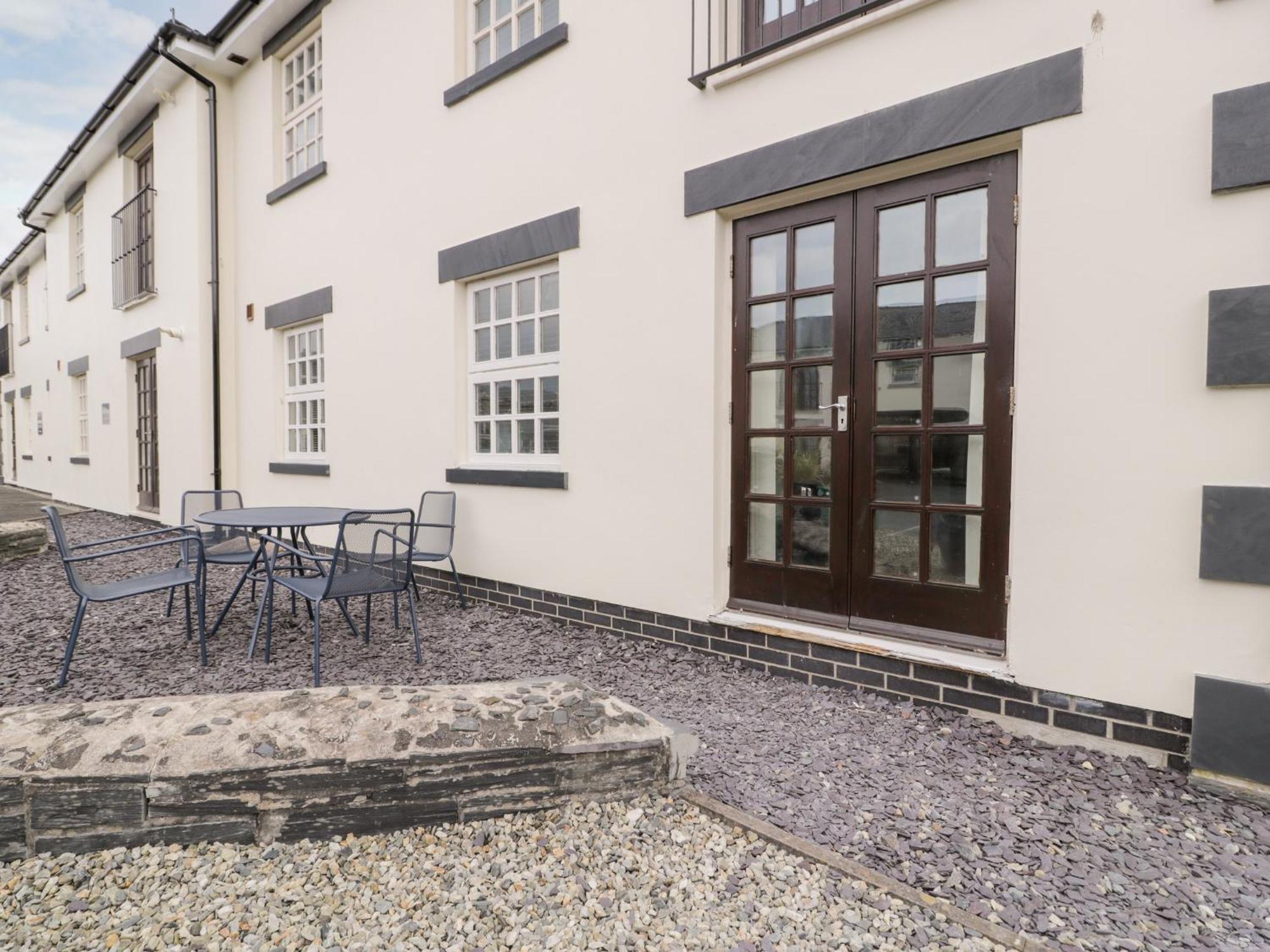 Whistle Stop Apartment Porthmadog Bagian luar foto